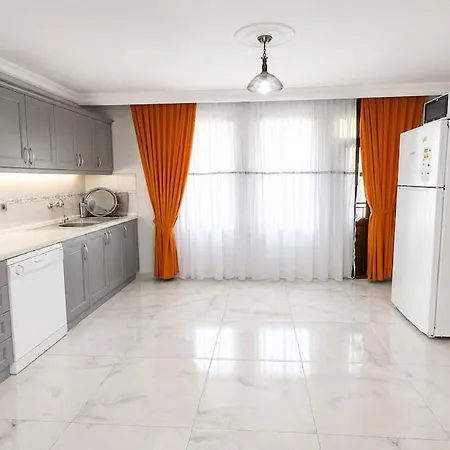 Seafront 3 Bedrooms, 1 Living Room, Private Pool In 阿拉尼亚