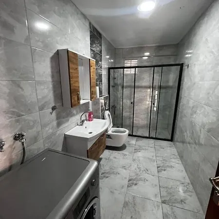 Seafront 3 Bedrooms, 1 Living Room, Private Pool In 阿拉尼亚